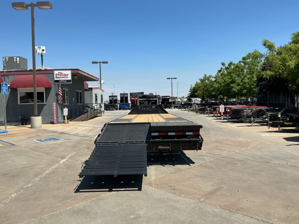 New 2027 Big Tex Trailers 22GN-30D5A-MR 8.5FT X 30FT 23.9K GVW TA Gooseneck Equipment Trailer