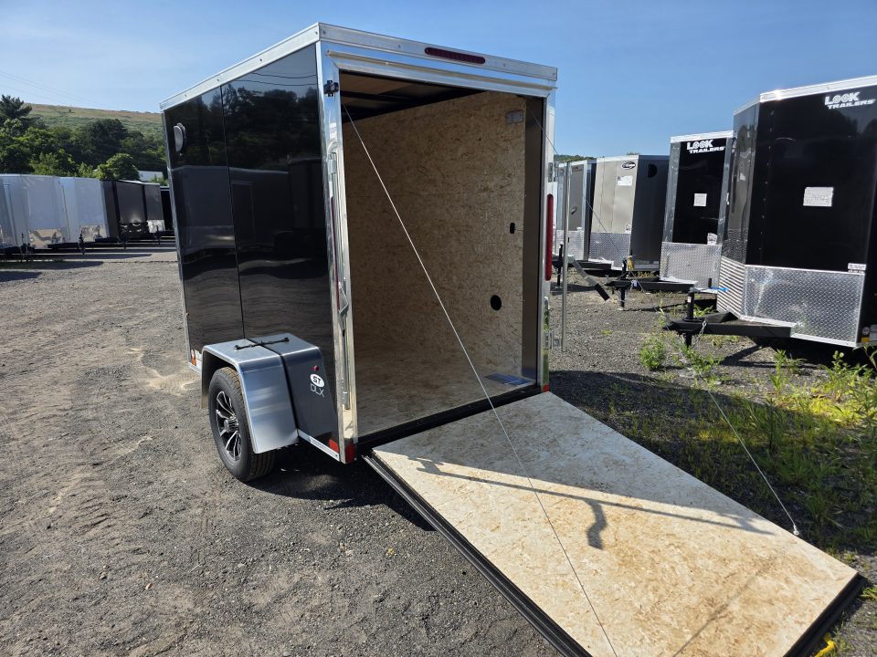 New 2027 Look Trailers ST DLX 5X8 - RAMP DOOR Cargo / Enclosed Trailer