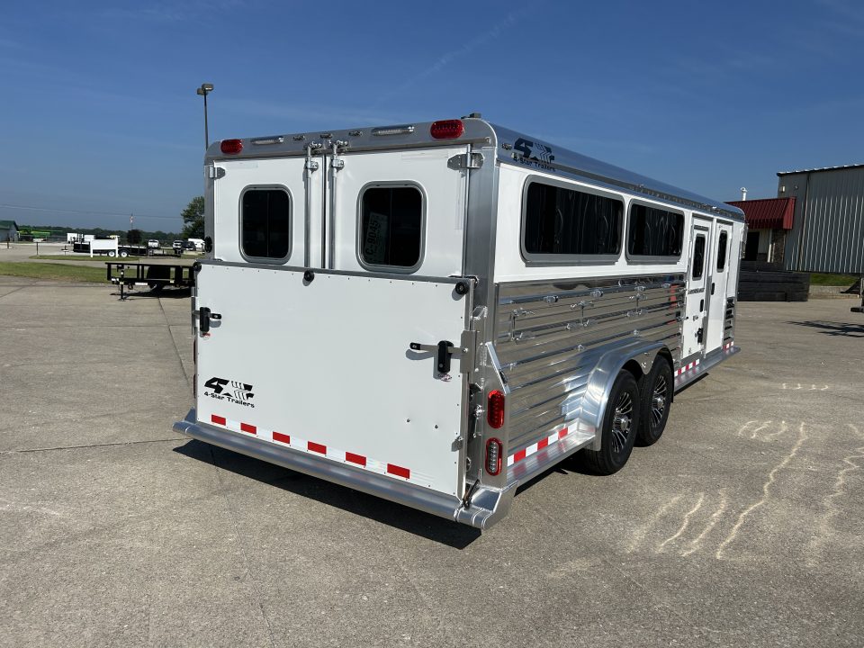 New 2026 4-Star Trailers 7'6"x22' 8 Pen ShowStock Trailer