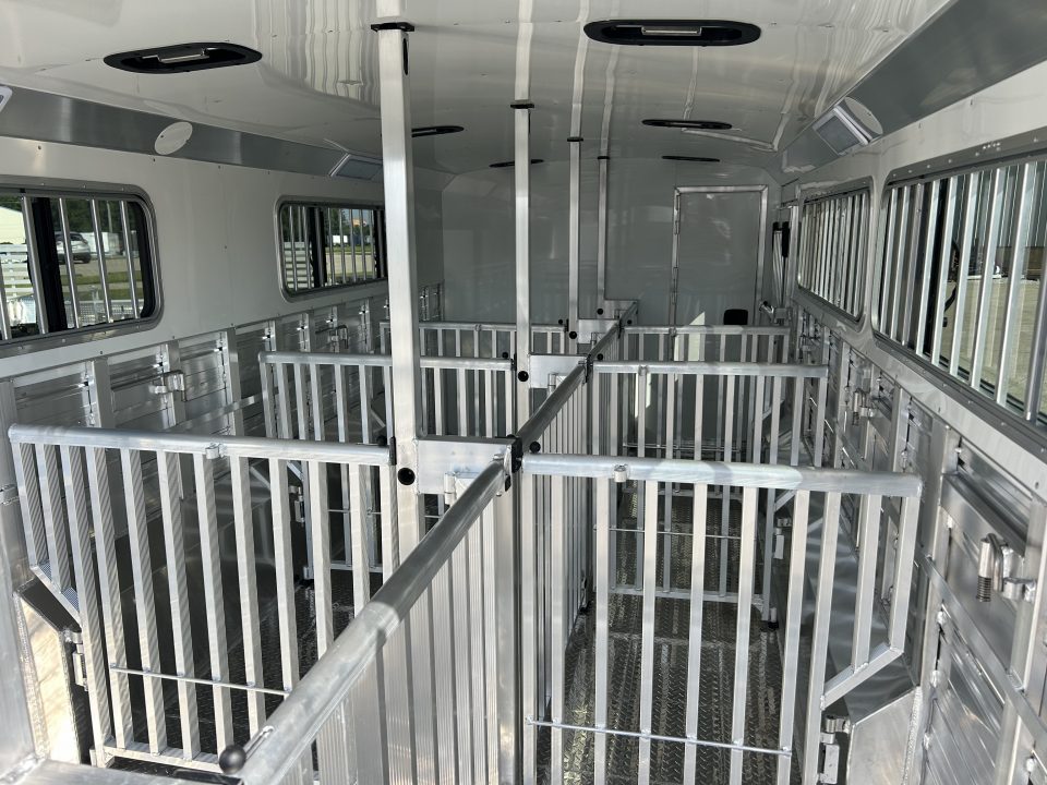 New 2026 4-Star Trailers 7'6"x22' 8 Pen ShowStock Trailer