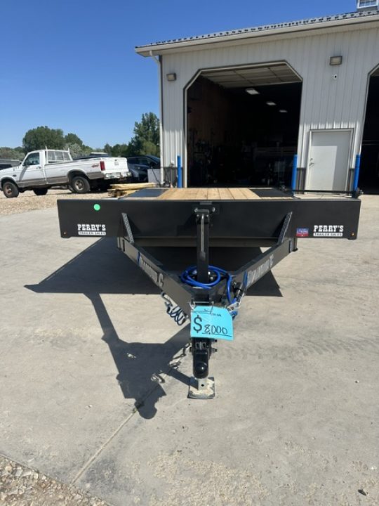 New 2026 Diamond C 16' Deck Over Flatbed
