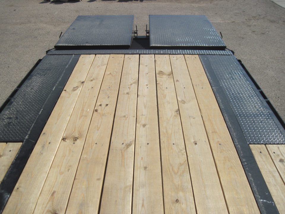 New 2026 Load Trail 102x25 GN Flatbed w/ Max Ramps 14k
