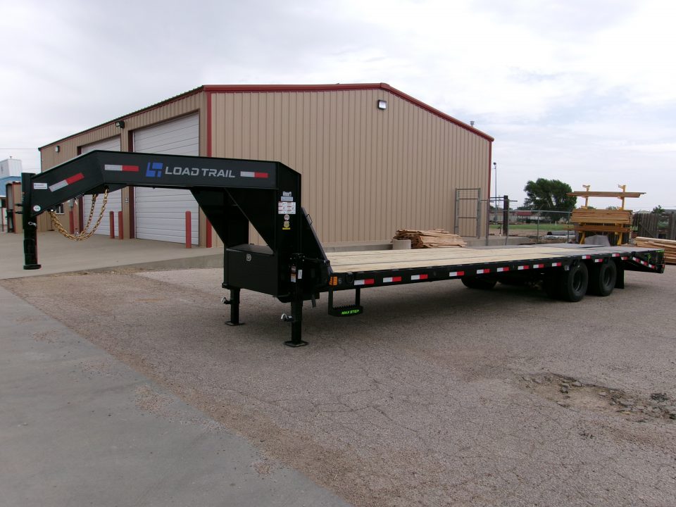 New 2026 Load Trail 32' GN Flatbed w/ Max Ramps & 12k axles, 25.9k