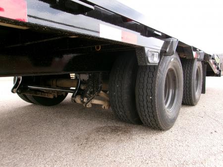 New 2026 Load Trail 32' GN Flatbed w/ Max Ramps & 12k axles, 25.9k