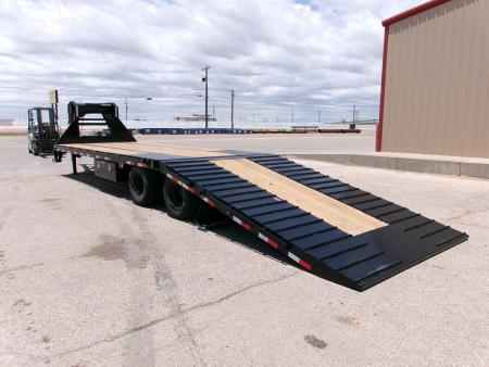 New 2026 Load Trail 32' GN Flatbed w/ 12' Hydraulic Dovetail 24k
