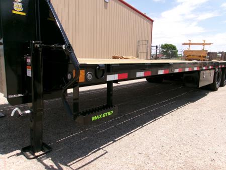 New 2026 Load Trail 32' GN Flatbed w/ 12' Hydraulic Dovetail 24k