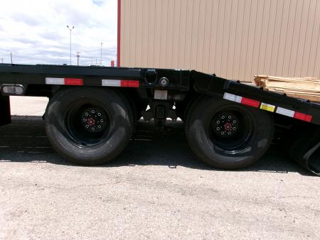 New 2026 Load Trail 32' GN Flatbed w/ 12' Hydraulic Dovetail 24k
