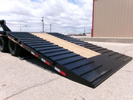 New 2026 Load Trail 32' GN Flatbed w/ 12' Hydraulic Dovetail 24k