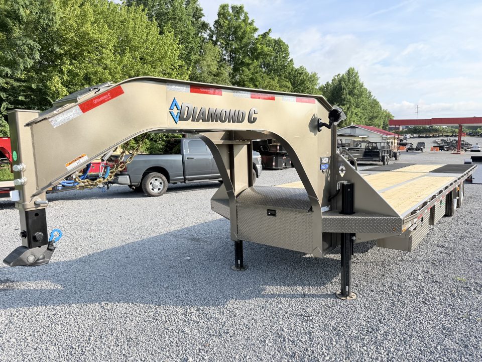 New 2026 Diamond C FMAX212 GOOSENECK TRAILER PACESETTER EDITION HYDRO JACKS & DOVE DISC BRAKES 17.5 ALUMINUM OUTER RIMS