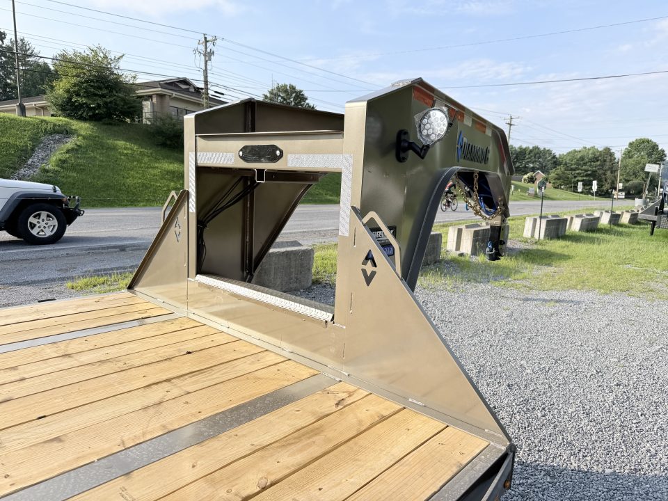 New 2026 Diamond C FMAX212 GOOSENECK TRAILER PACESETTER EDITION HYDRO JACKS & DOVE DISC BRAKES 17.5 ALUMINUM OUTER RIMS