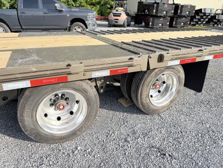 New 2026 Diamond C FMAX212 GOOSENECK TRAILER PACESETTER EDITION HYDRO JACKS & DOVE DISC BRAKES 17.5 ALUMINUM OUTER RIMS