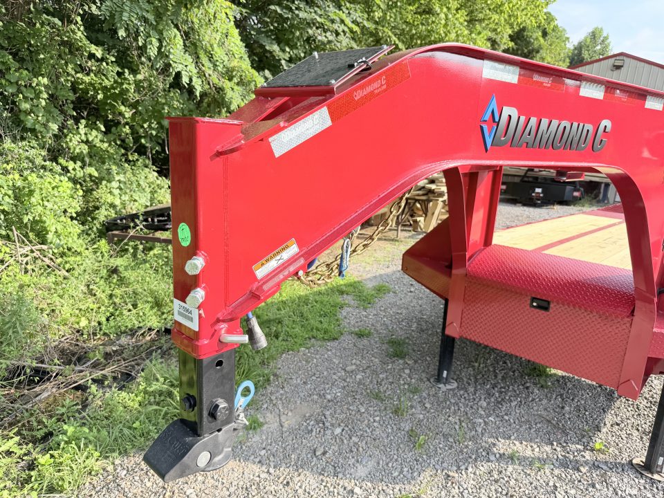 New 2026 Diamond C FMAX212 GOOSENECK TRAILER PACESETTER EDITION HYDRO JACKS & DOVE DISC BRAKES 17.5 ALUMINUM OUTER RIMS