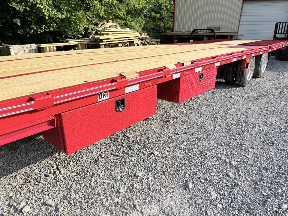 New 2026 Diamond C FMAX212 GOOSENECK TRAILER PACESETTER EDITION HYDRO JACKS & DOVE DISC BRAKES 17.5 ALUMINUM OUTER RIMS