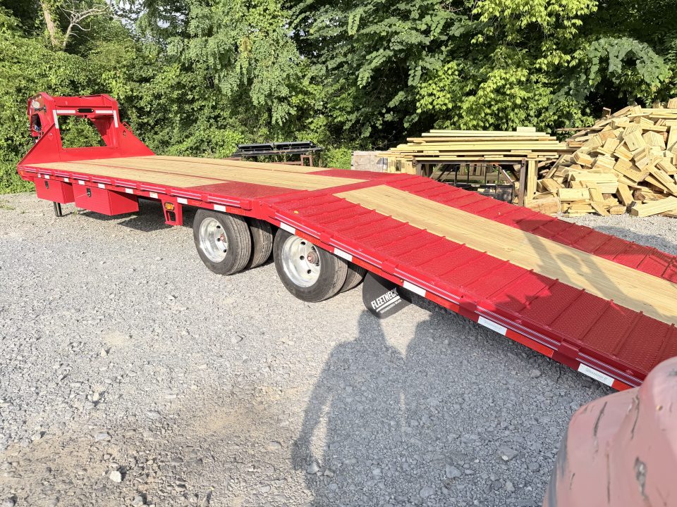 New 2026 Diamond C FMAX212 GOOSENECK TRAILER PACESETTER EDITION HYDRO JACKS & DOVE DISC BRAKES 17.5 ALUMINUM OUTER RIMS