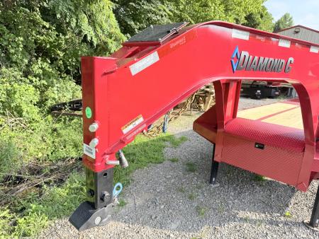 New 2026 Diamond C FMAX212 GOOSENECK TRAILER PACESETTER EDITION HYDRO JACKS & DOVE DISC BRAKES 17.5 ALUMINUM OUTER RIMS