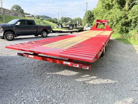 New 2026 Diamond C FMAX212 GOOSENECK TRAILER PACESETTER EDITION HYDRO JACKS & DOVE DISC BRAKES 17.5 ALUMINUM OUTER RIMS