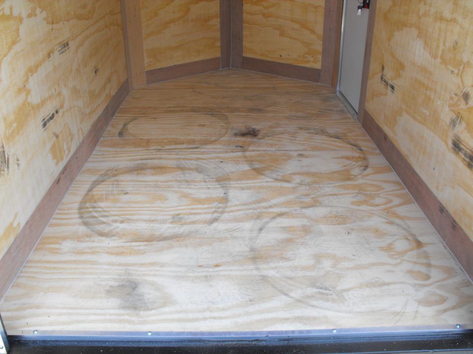 New Arising Enclosed Trailer 5 X 8 Cargo / Enclosed Trailer