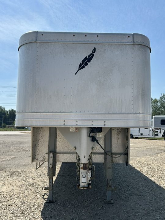 Consignment 2013 Featherlite 40' Ground Load