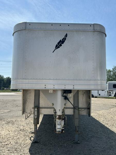 Consignment 2013 Featherlite 40' Ground Load
