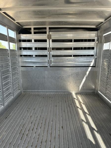 Consignment 2013 Featherlite 40' Ground Load