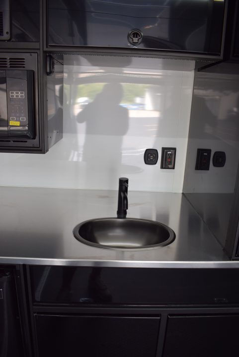 New ATC 8.5x24 ROM450 CAR / RACE HAULER / BATHROOM / SINK / MICRO / REF.