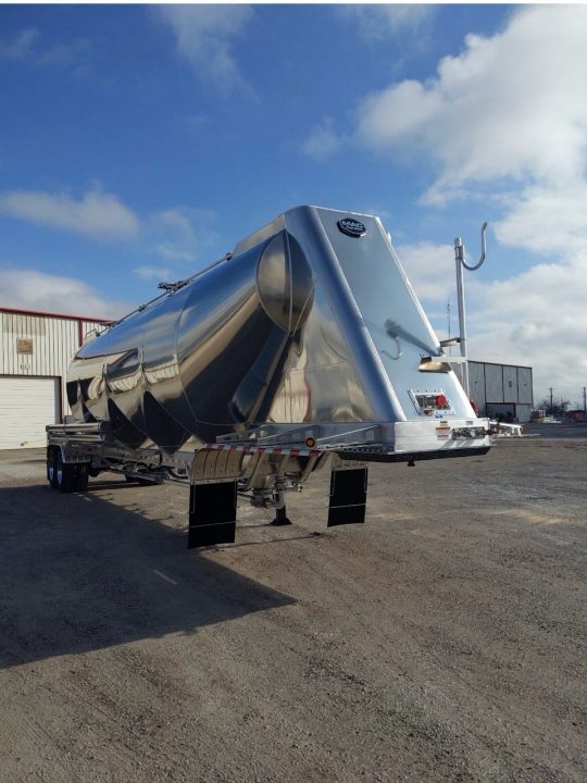 New MAC Trailers 1850 CU FT PNEUMATIC TANK TRAILER