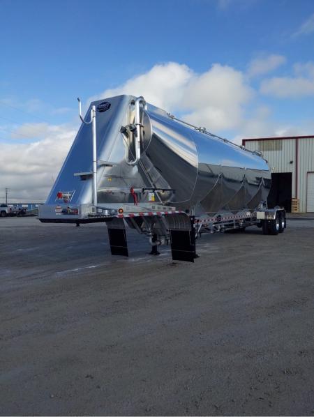 New MAC Trailers 1850 CU FT PNEUMATIC TANK TRAILER