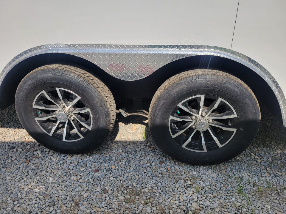 New 2026 Formula Trailers 8.5x16 Traverse Flat Top V-Nose 7k Cargo / Enclosed Trailer