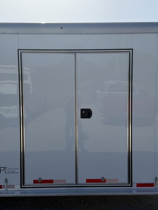 New 2026 Featherlite 3 Horse Gooseneck Premier Tack Horse Trailer