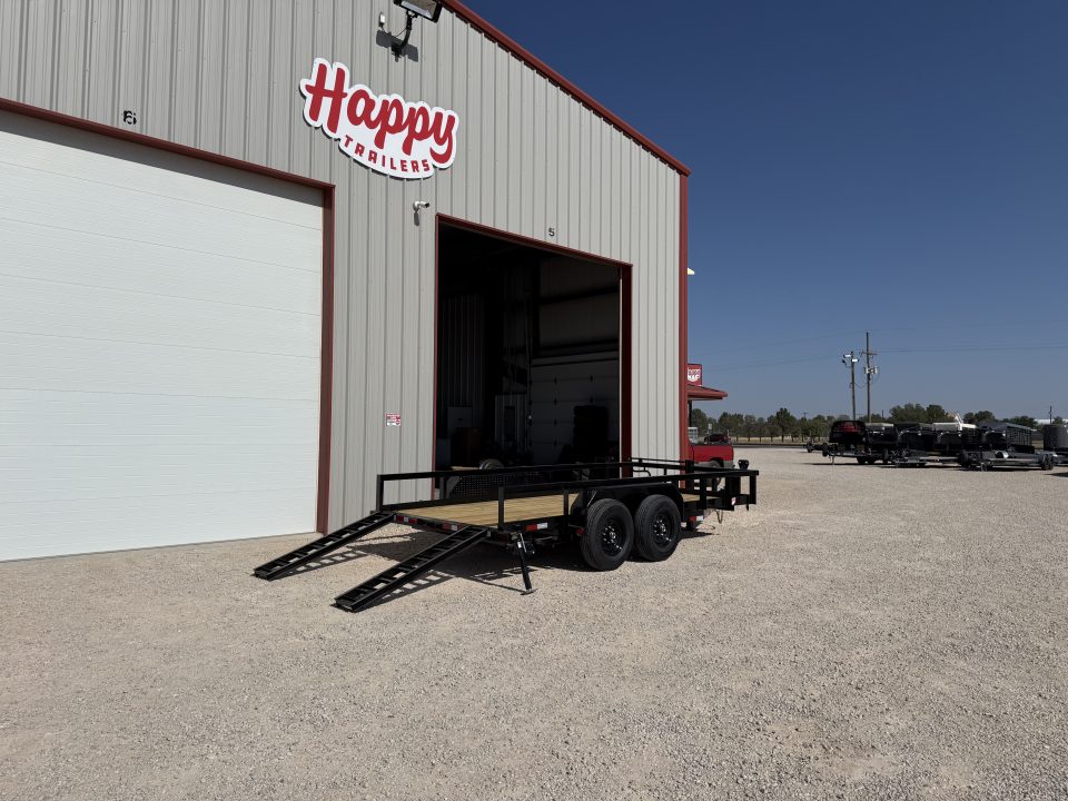 New 2026 PJ 83"x16' Angle Pipetop Trailer – P8