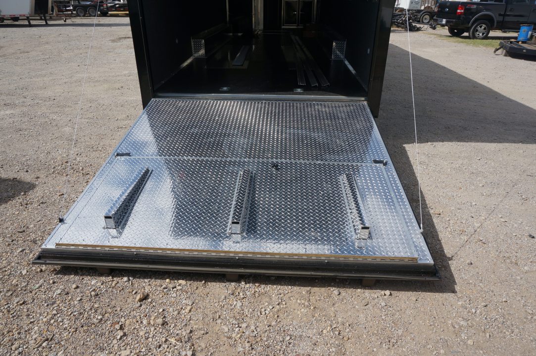 New 32ft Eliminator - SS Racer's Pkg w/ Bath/Shower ST# SOLD