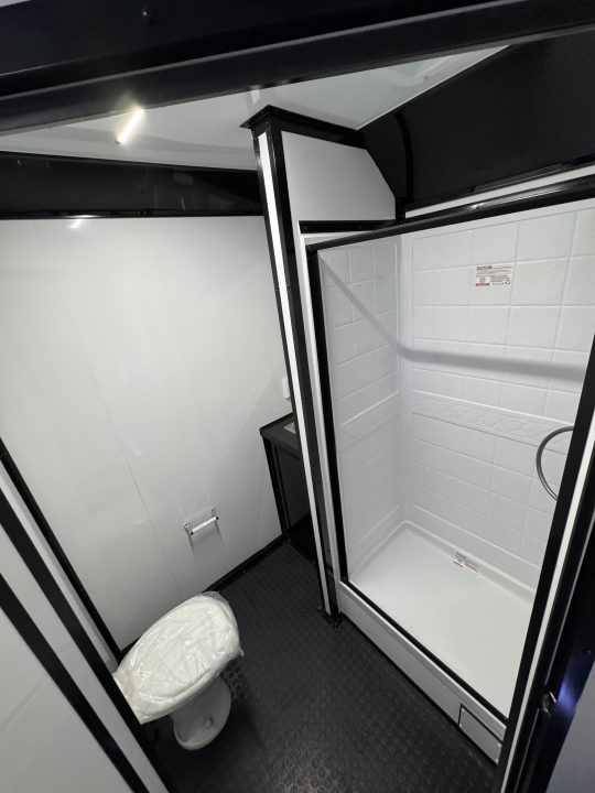 New 32ft Eliminator - SS Racer's Pkg w/ Bath/Shower ST#SOLD