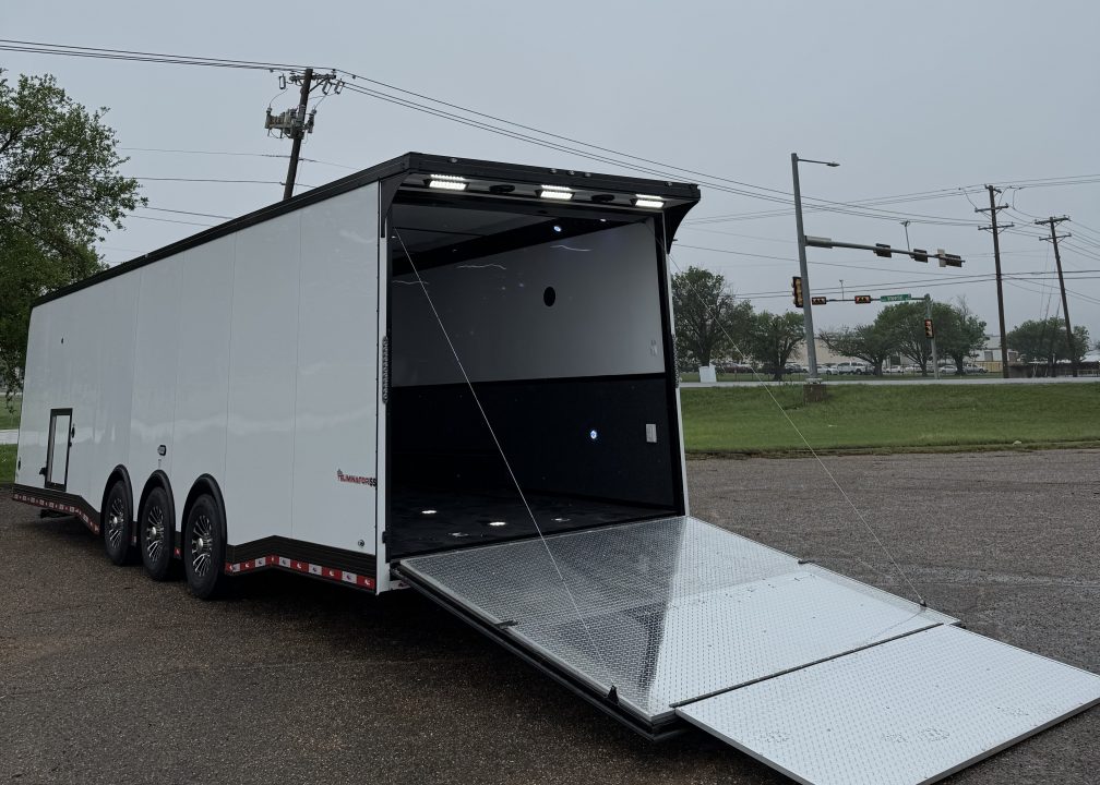New 32ft Eliminator - SS Racer's Pkg w/ Bath/Shower ST#SOLD