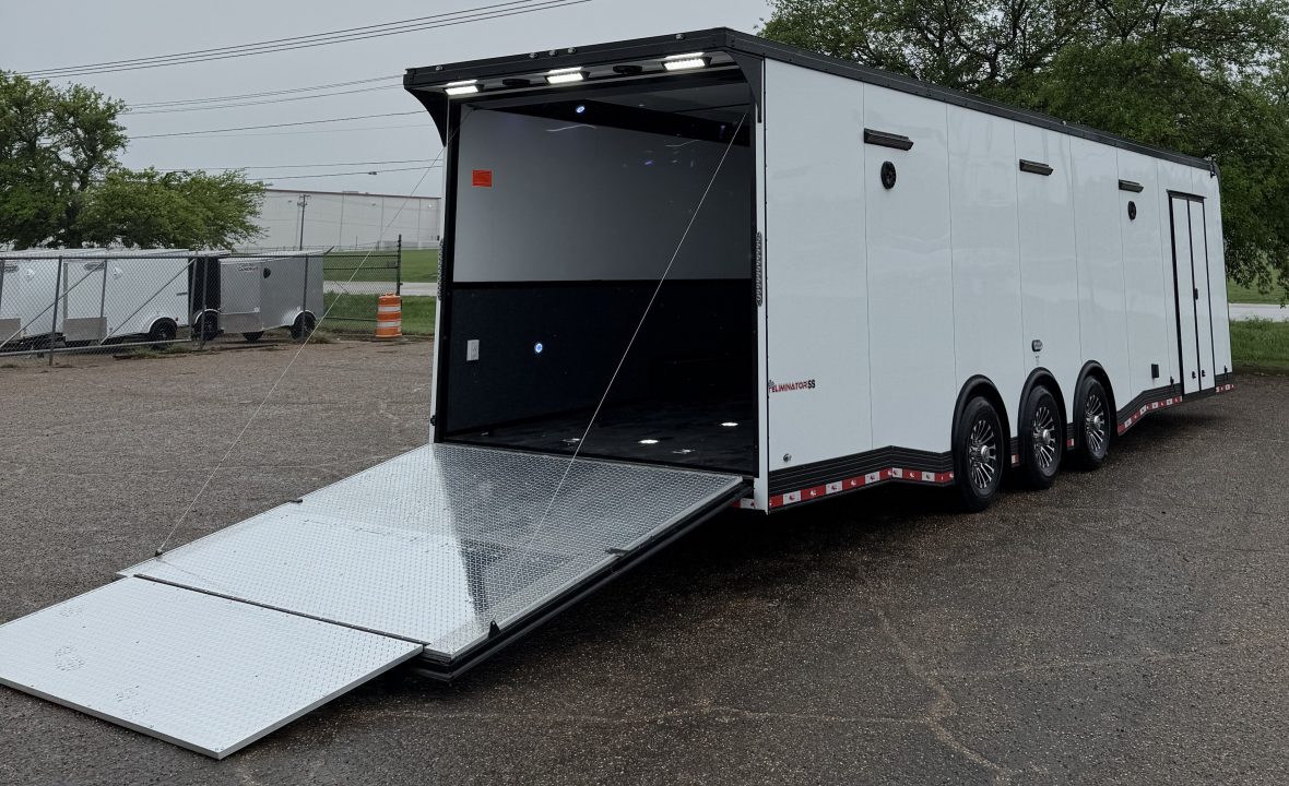 New 32ft Eliminator - SS Racer's Pkg w/ Bath/Shower ST#SOLD