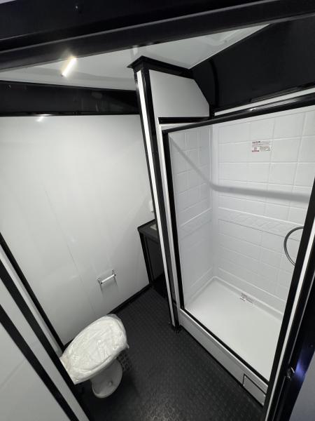 New 32ft Eliminator - SS Racer's Pkg w/ Bath/Shower ST#SOLD