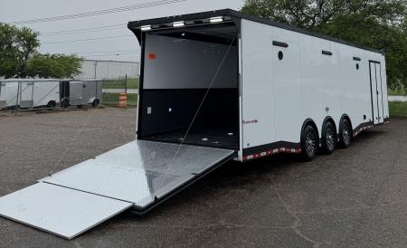 New 32ft Eliminator - SS Racer's Pkg w/ Bath/Shower ST#SOLD