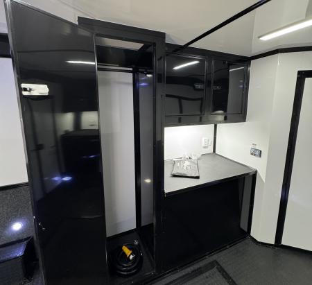 New 32ft Eliminator - SS Racer's Pkg w/ Bath/Shower ST#SOLD