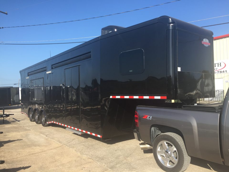 New 40' G/N Motorcycle Living Qtrs SOLD