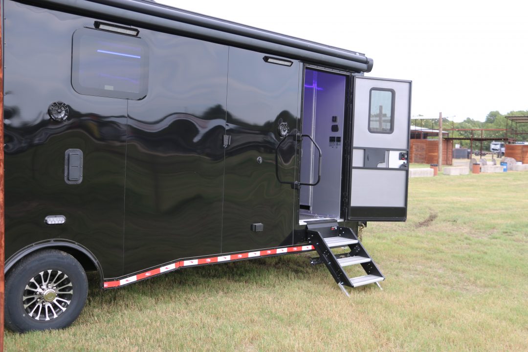 New (ON ORDER) 8.5' X 32' HYBRID ENCLOSED TRAILER W/ LIVING QUARTERS ST# SOLD