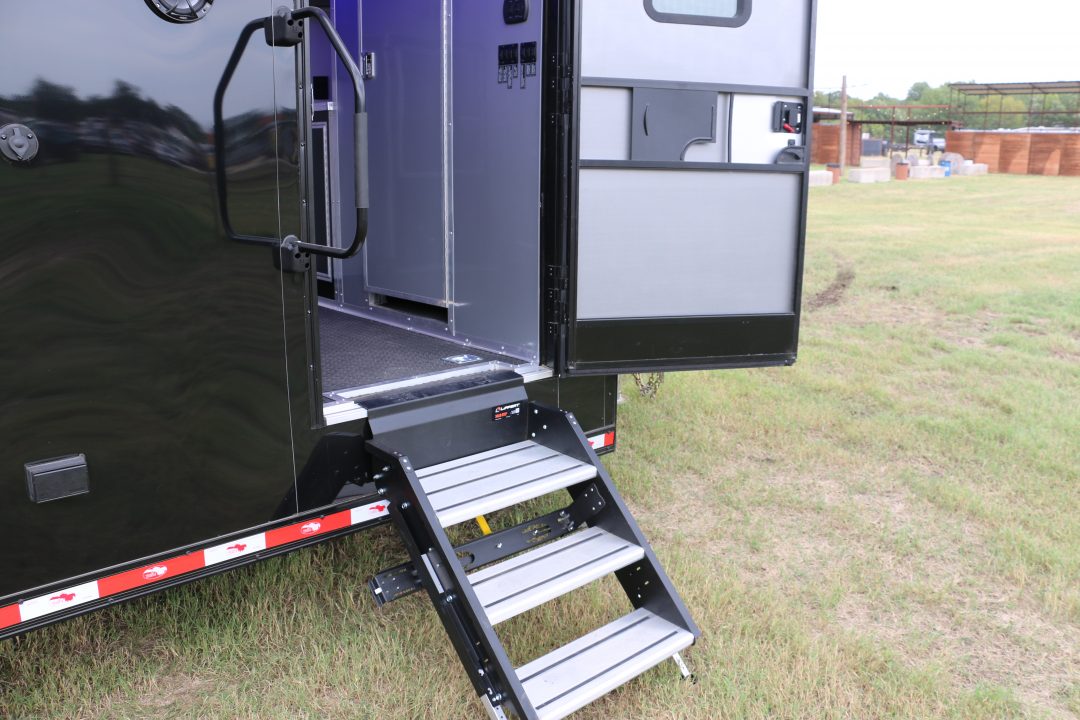 New (ON ORDER) 8.5' X 32' HYBRID ENCLOSED TRAILER W/ LIVING QUARTERS ST# SOLD