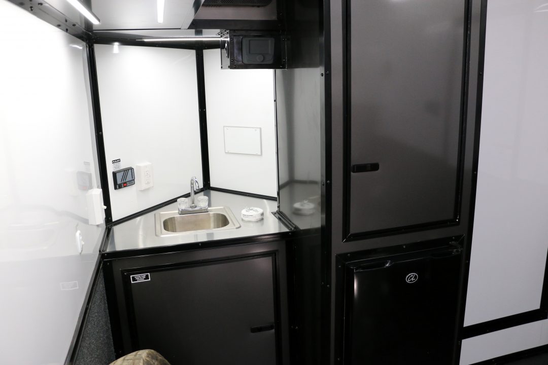 New 26FT RACE TRAILER W/ DRIVE OVER RAMPS ST#96343