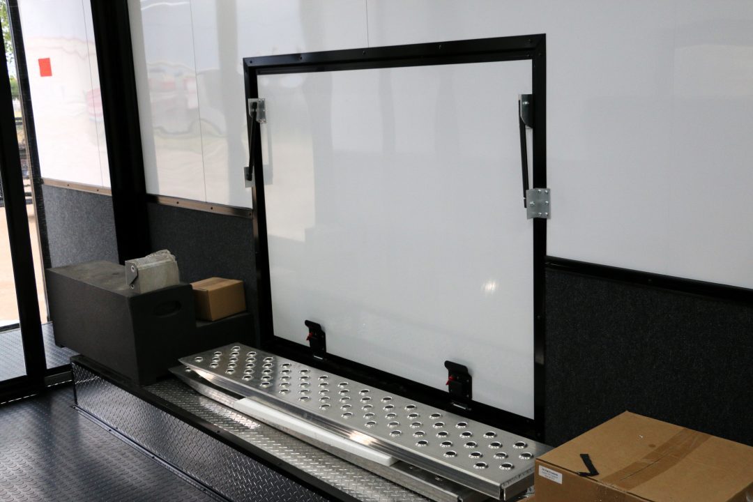New 26FT RACE TRAILER W/ DRIVE OVER RAMPS ST#96343