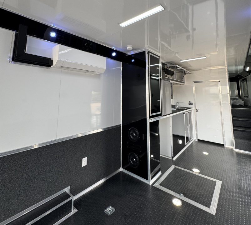 New 8.5 X 44 ELIMINATOR SS RACE TRAILER W/ BATH, BED AND MUCH MORE
