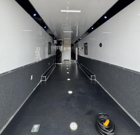 New 8.5 X 44 ELIMINATOR SS RACE TRAILER W/ BATH, BED AND MUCH MORE