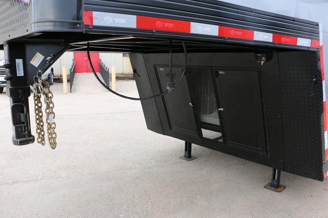 New 2026 Cargo Mate 8.5 X 44 ELIMINATOR SS RACE TRAILER W/ BATH, BED AND MUCH MORE