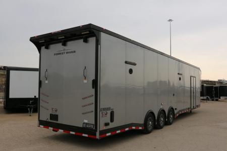 New 2026 Cargo Mate 8.5 X 44 ELIMINATOR SS RACE TRAILER W/ BATH, BED AND MUCH MORE