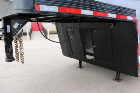 New 2026 Cargo Mate 8.5 X 44 ELIMINATOR SS RACE TRAILER W/ BATH, BED AND MUCH MORE