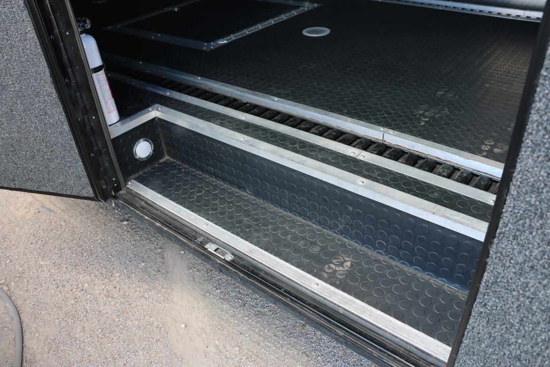 New 8.5' X 44' GOOSENECK RACE CAR TRAILER W/ LIVING QUARTERS