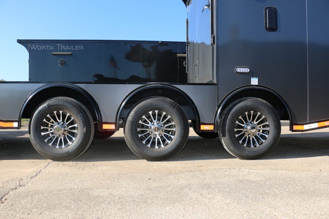 New 8.5X32 HYBRID ENCLOSED TRAILER W/ LIVING QUARTERS ST# SOLD