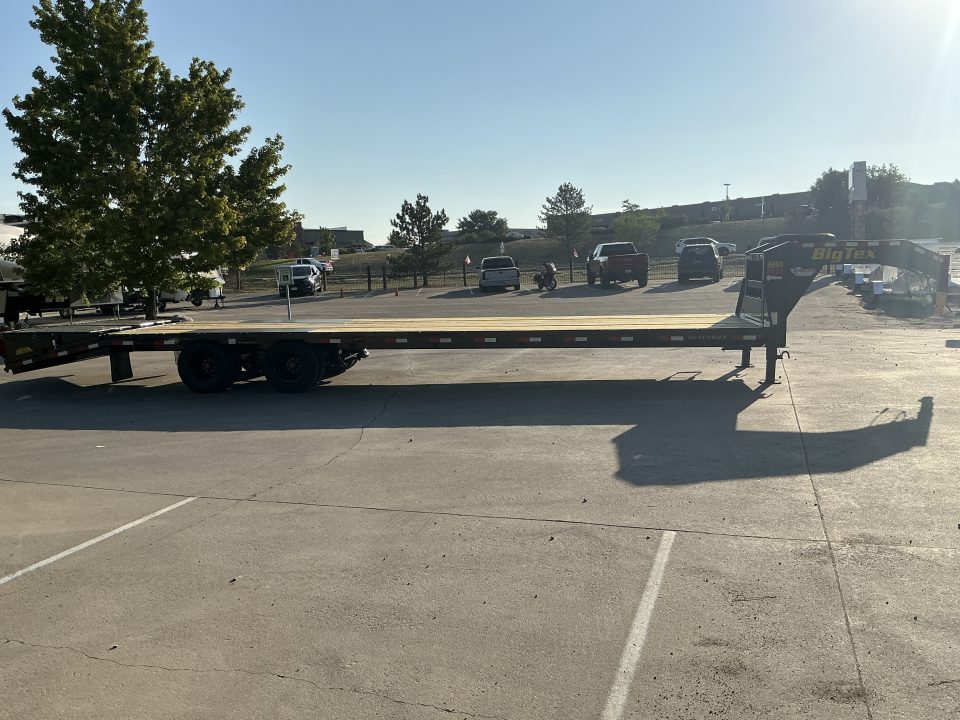 New 2027 Big Tex 22GN-35D5A-MRBK Flatbed Trailer